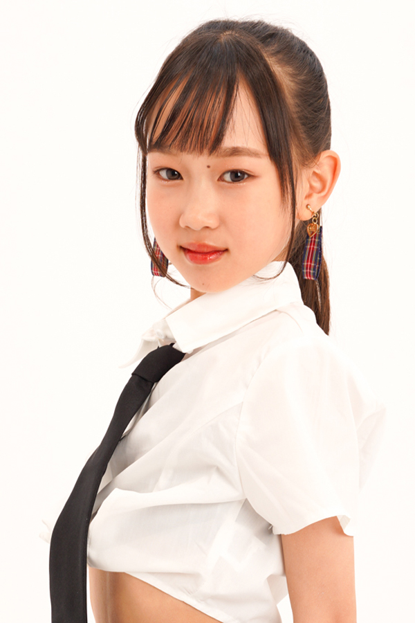 由依