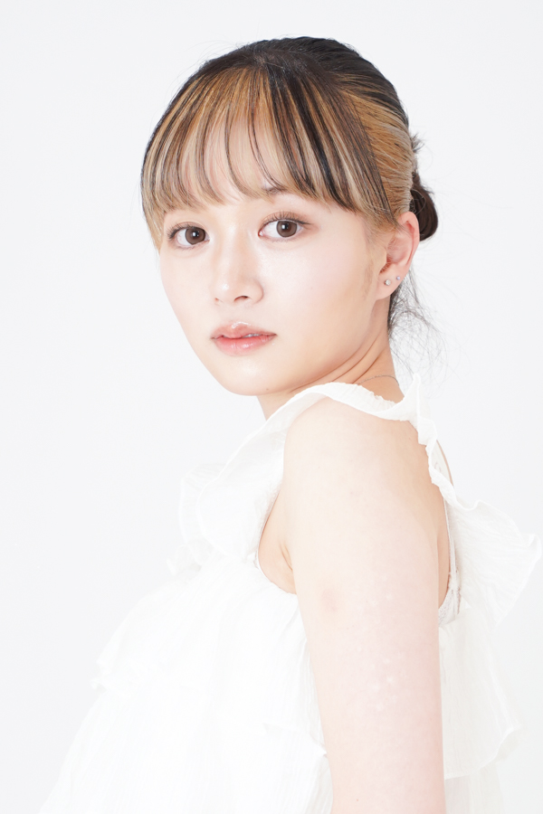 華瀬しおん