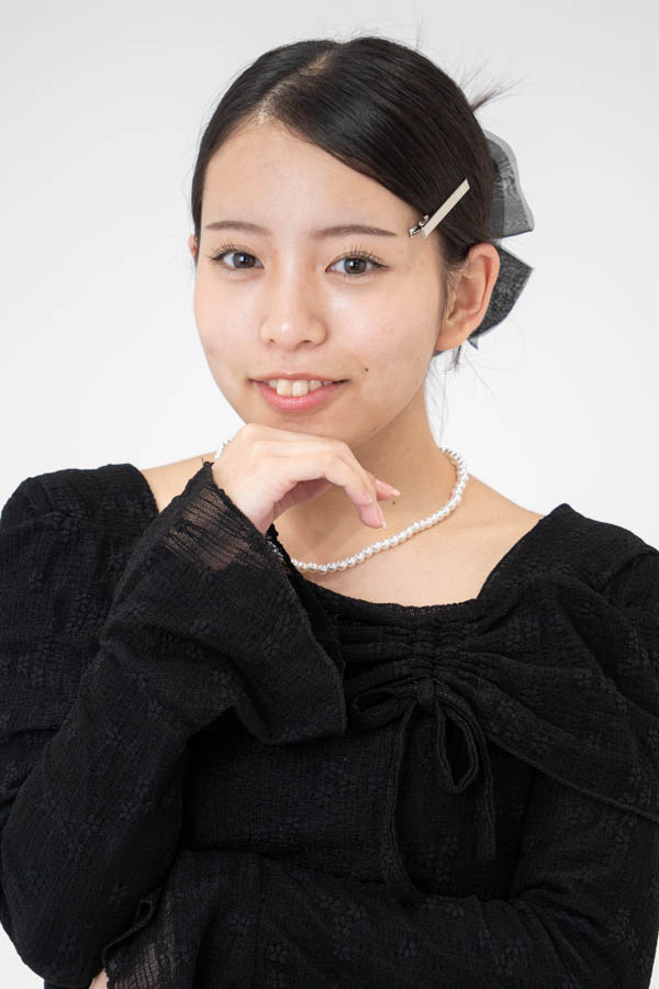 如月　仁菜