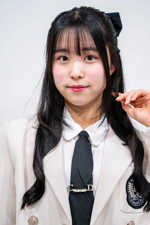 若藤ありさ